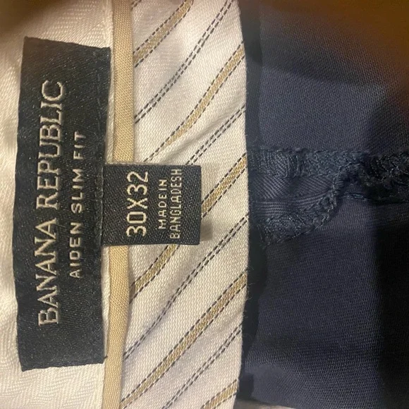 Men’s Banana Republic stormy blue Aiden Slim Fit chinos. Size 30x32, never worn. - Picture 4 of 4